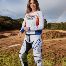 T4R White Ascend 2026 Youth Range